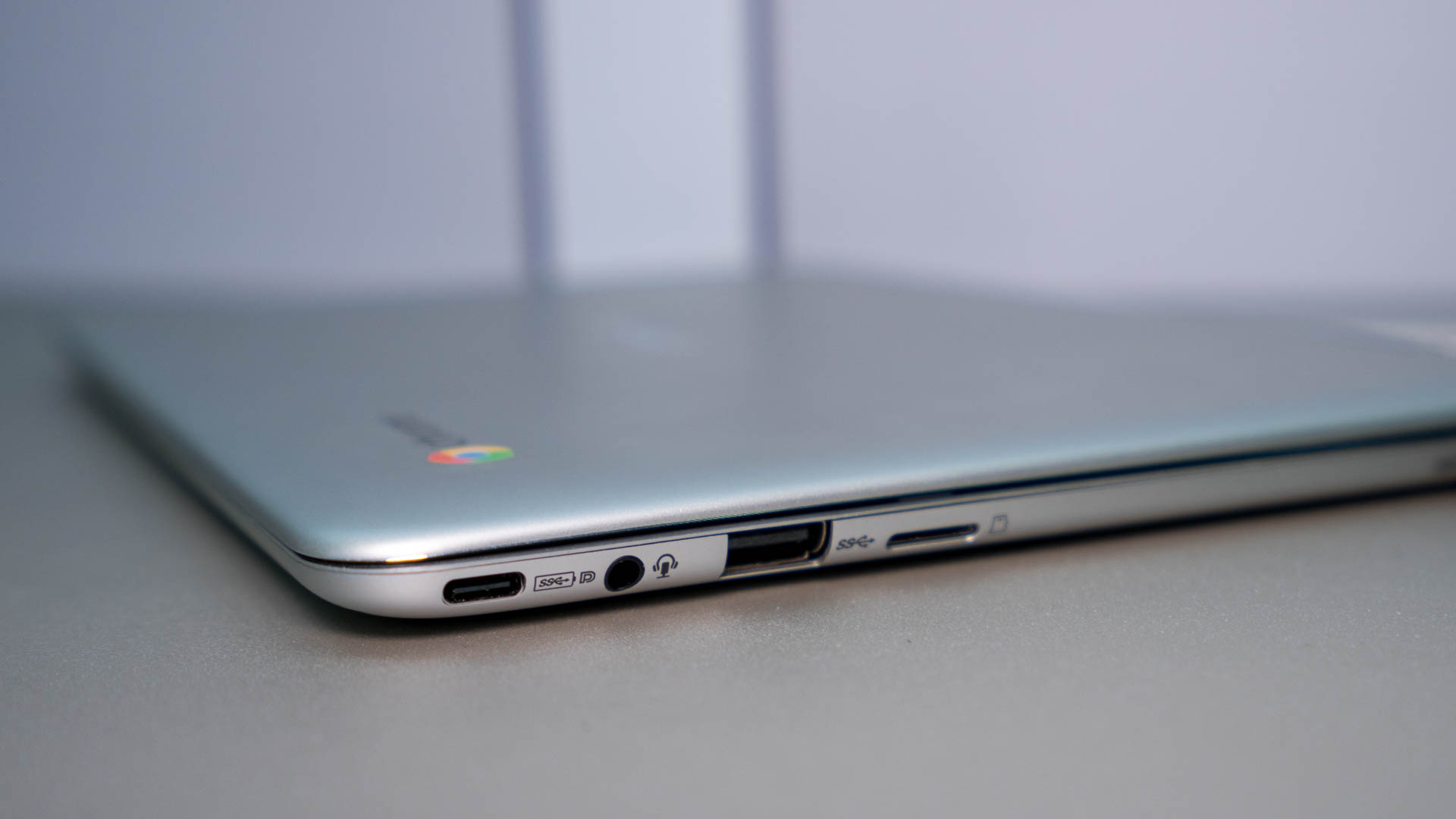 ASUS Chromebook Flip C101 Ports • MyNextTablet