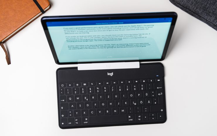 Huawei MatePad 10.4 with keyboard