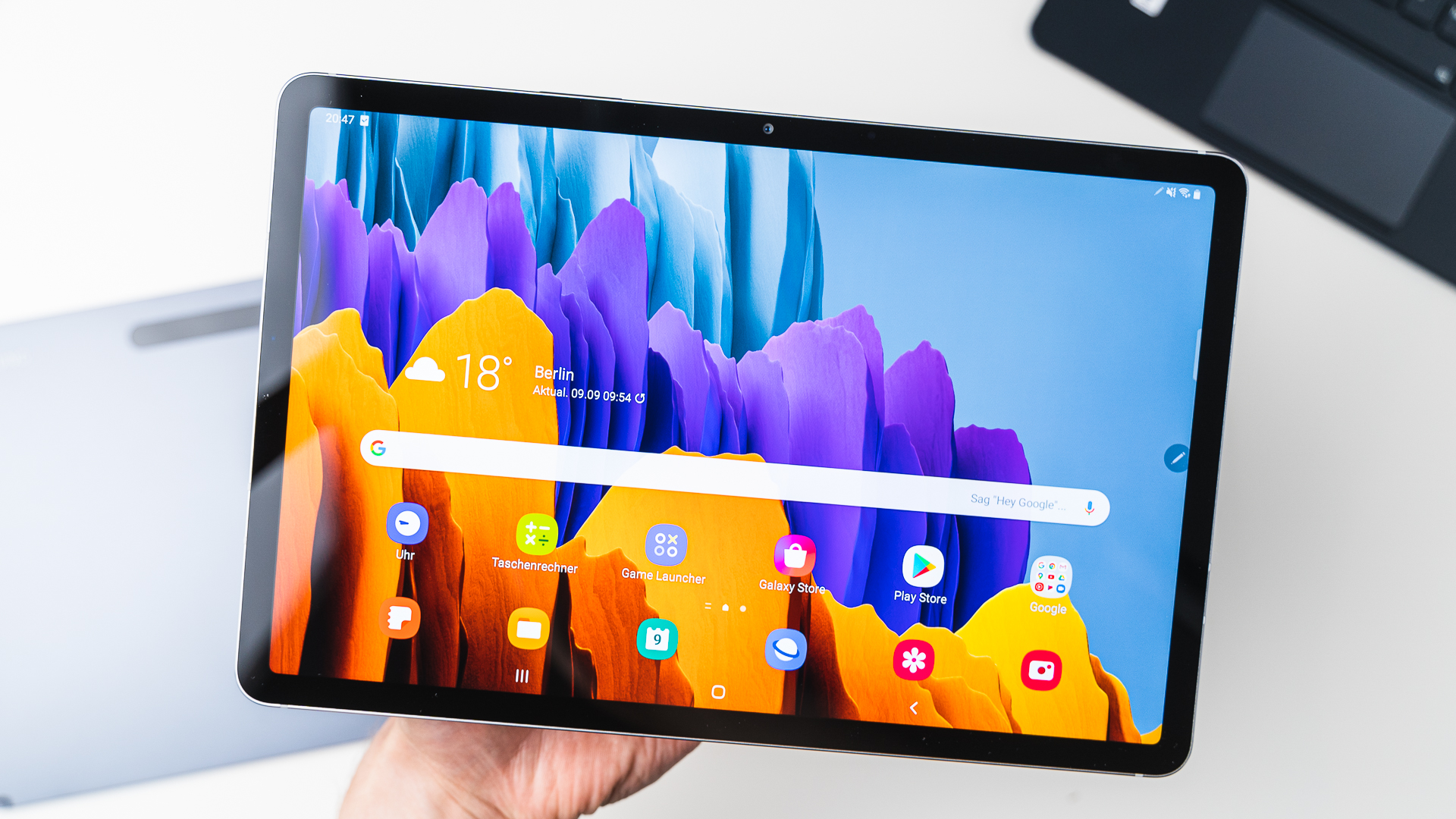 Samsung Galaxy Tab S8 receives Android 14 One UI 6.0 update