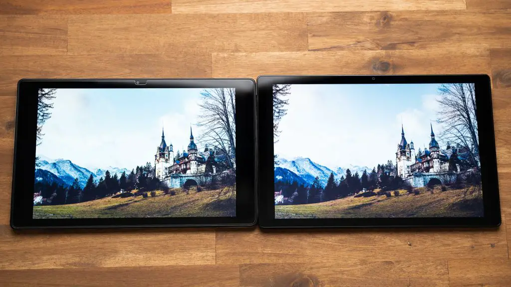 Samsung Galaxy Tab A8 vs A7 display